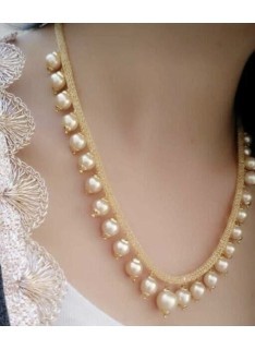 Pearl necklace for women
