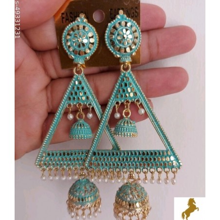 Trendy earrings