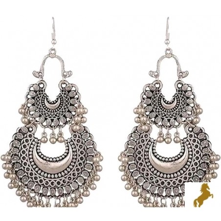Classy earrings and studs
